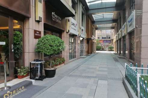 华城广场写字楼出租,华城广场,地铁12号线虹梅路站,行业不限—上海